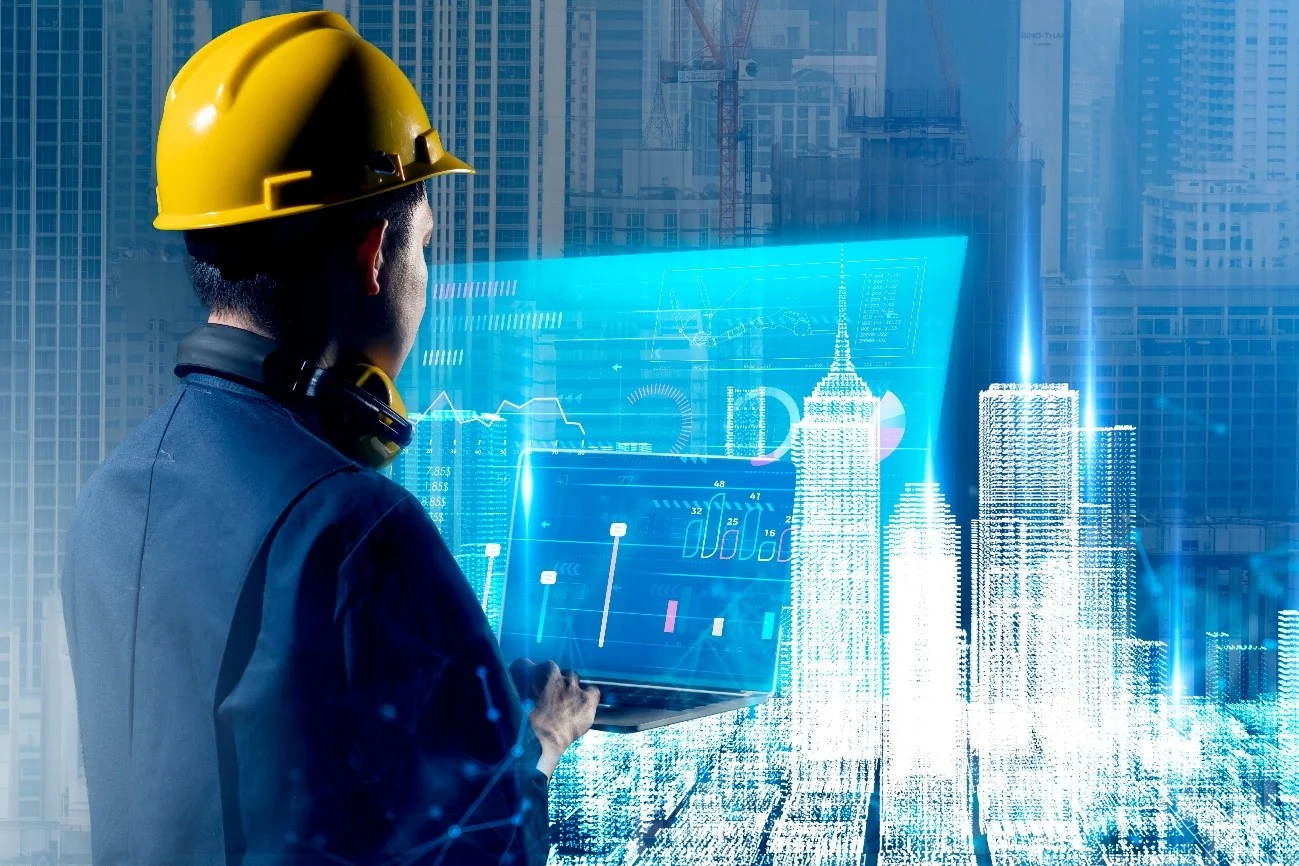 Engenheiro acompanhando dados de obra sobre um modelo digital da cidade